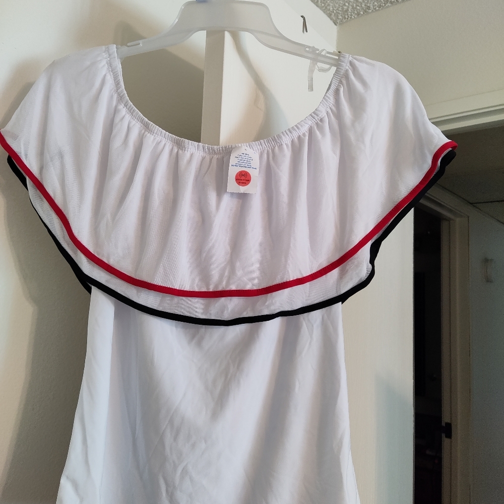 White short sleeve blouse 1xl